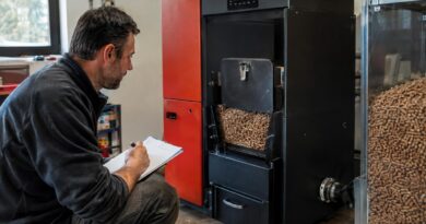 Kocioł na pellet do domu: jak dobrać moc urządzenia i zaplanować koszty ogrzewania?